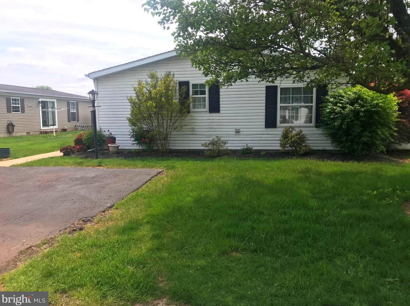 17 Woodbine Ct W, Harleysville, PA 19438