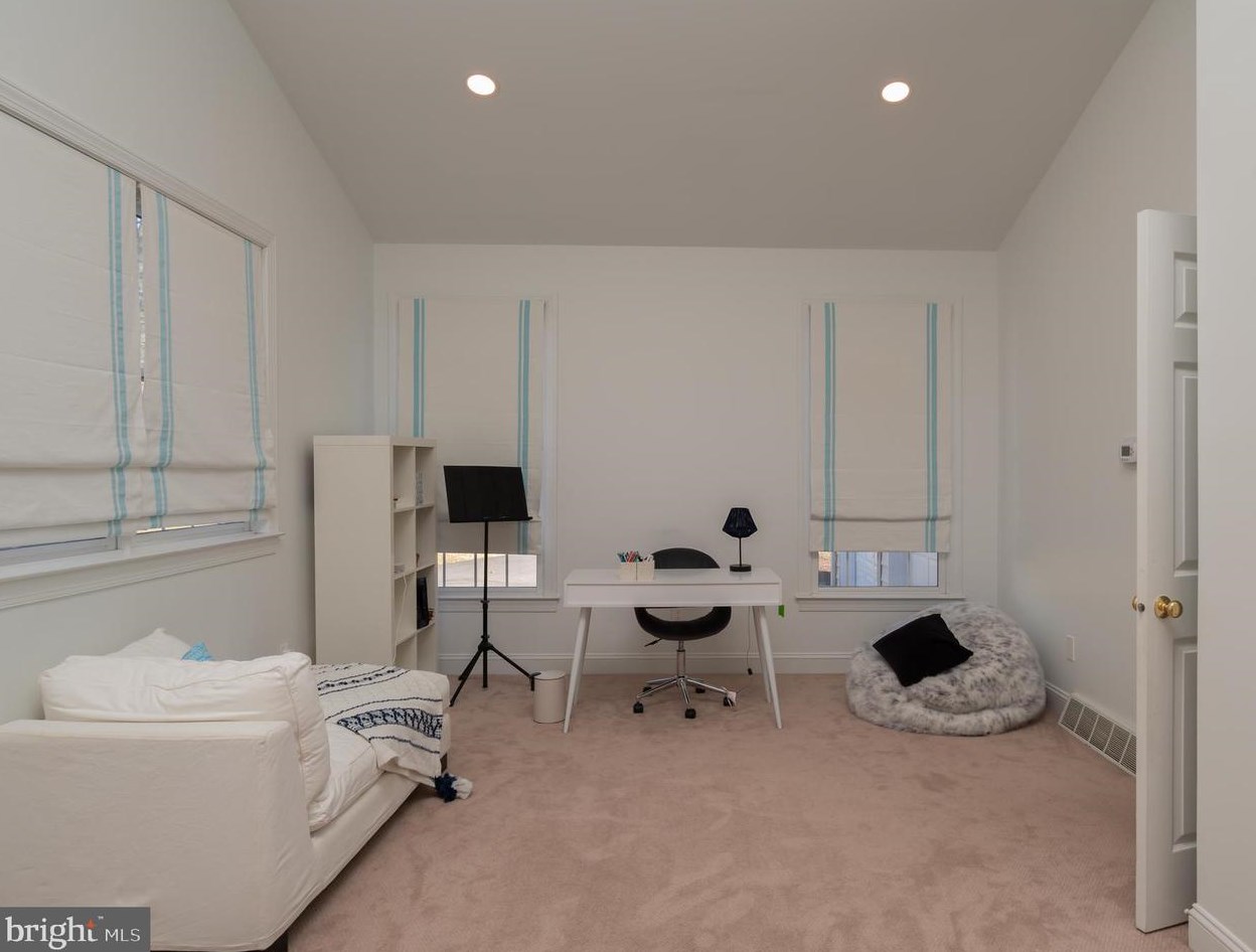 709 Abbeydale Ct, Prospectville PA 19002-1823 exterior