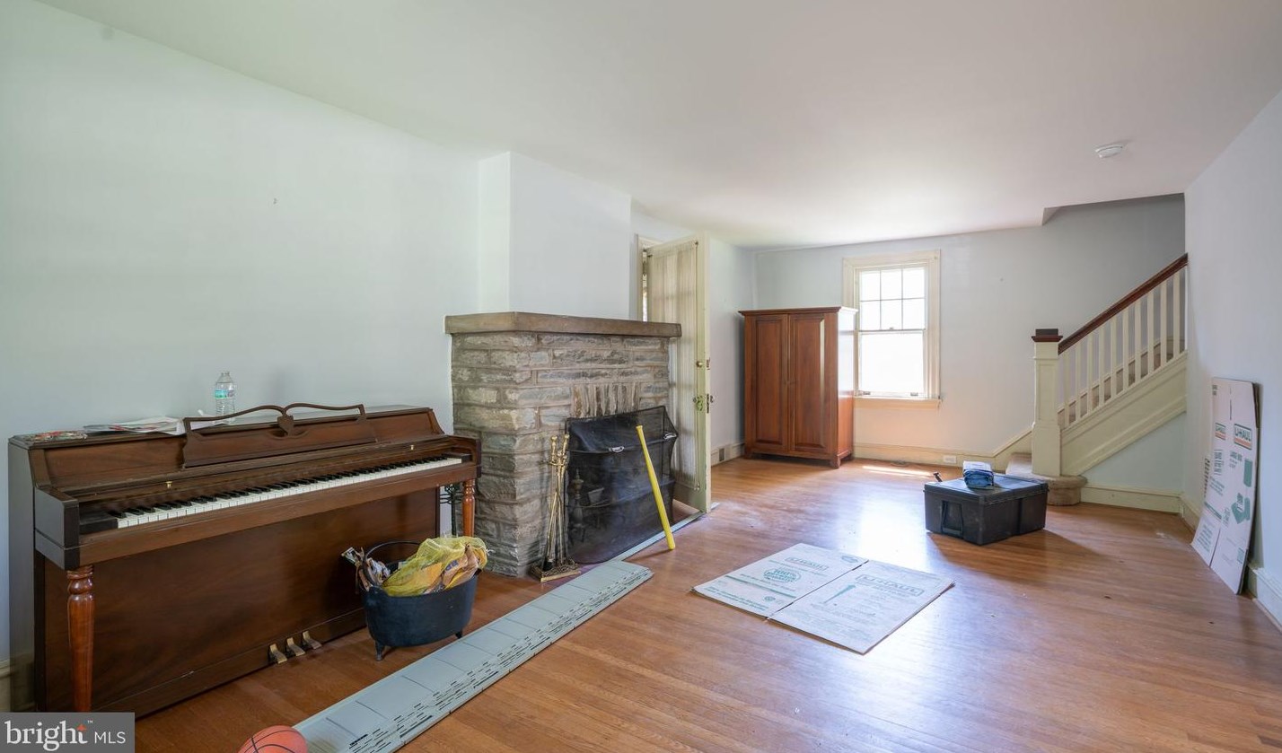 100 Webster Ave, Wyncote, PA 19095