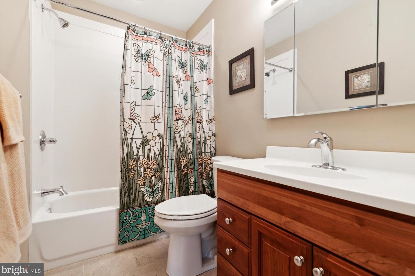 24 Scarlet Oak Dr, Miquon PA 19444-2420 exterior