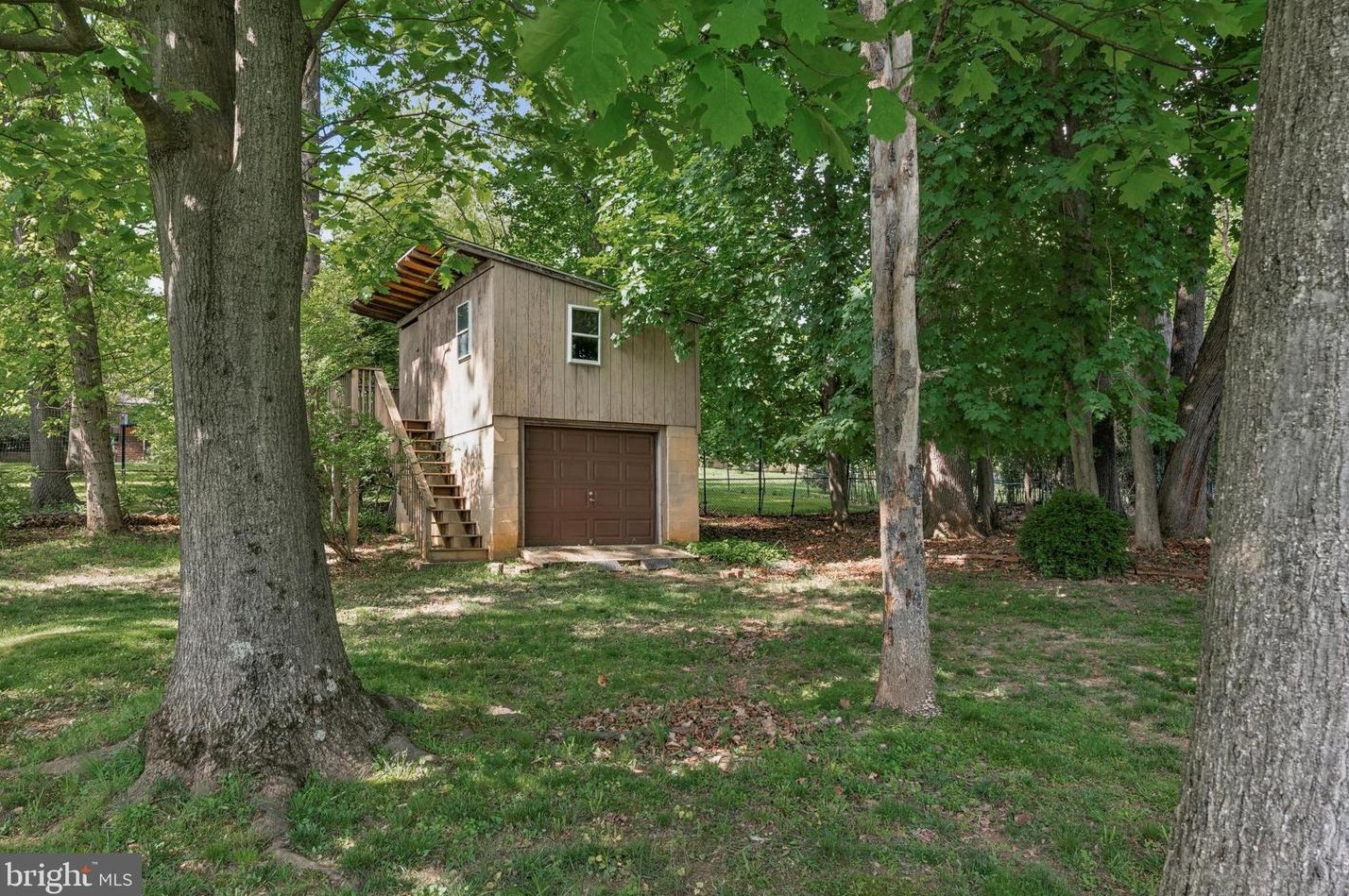 24 Scarlet Oak Dr, Miquon PA 19444-2420 exterior