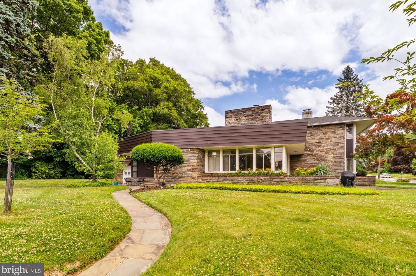 8301 High School Rd, Melrose Park PA  19027-2009 exterior