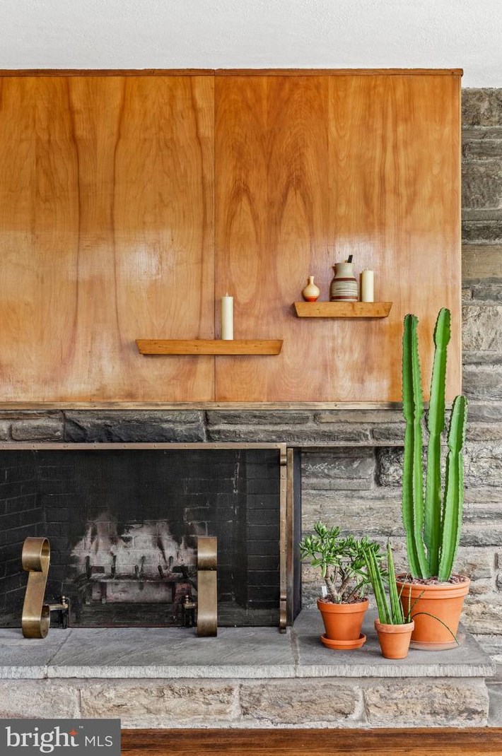 8301 High School Rd, Melrose Park PA  19027-2009 exterior