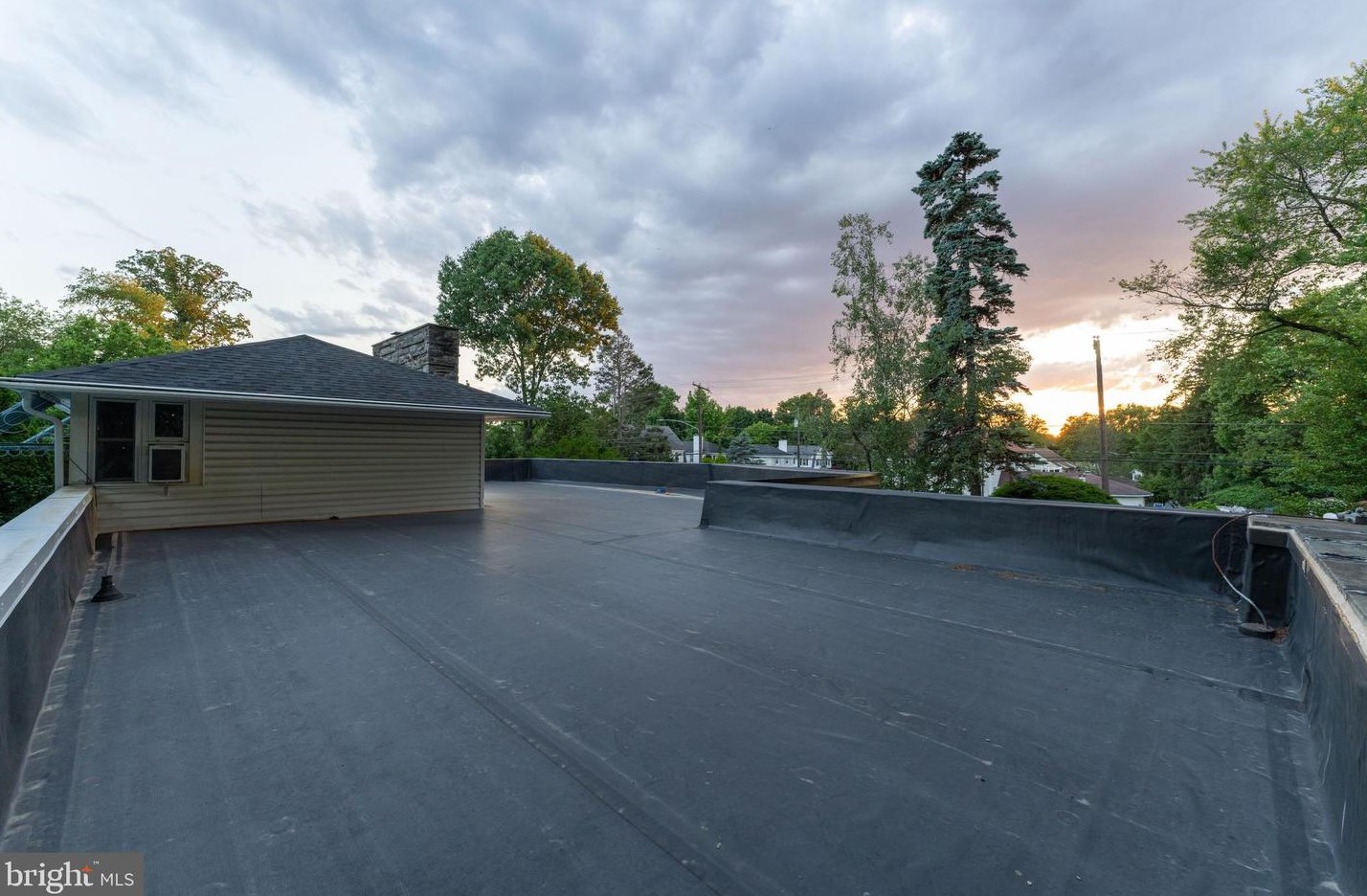 8301 High School Rd, Melrose Park PA  19027-2009 exterior