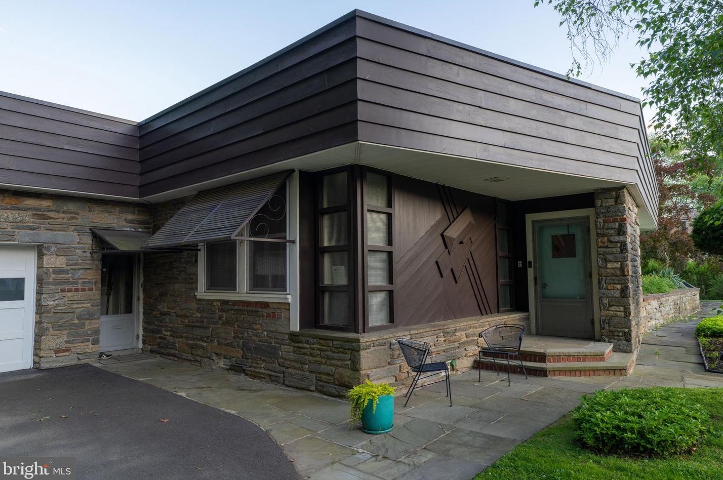 8301 High School Rd, Melrose Park PA  19027-2009 exterior