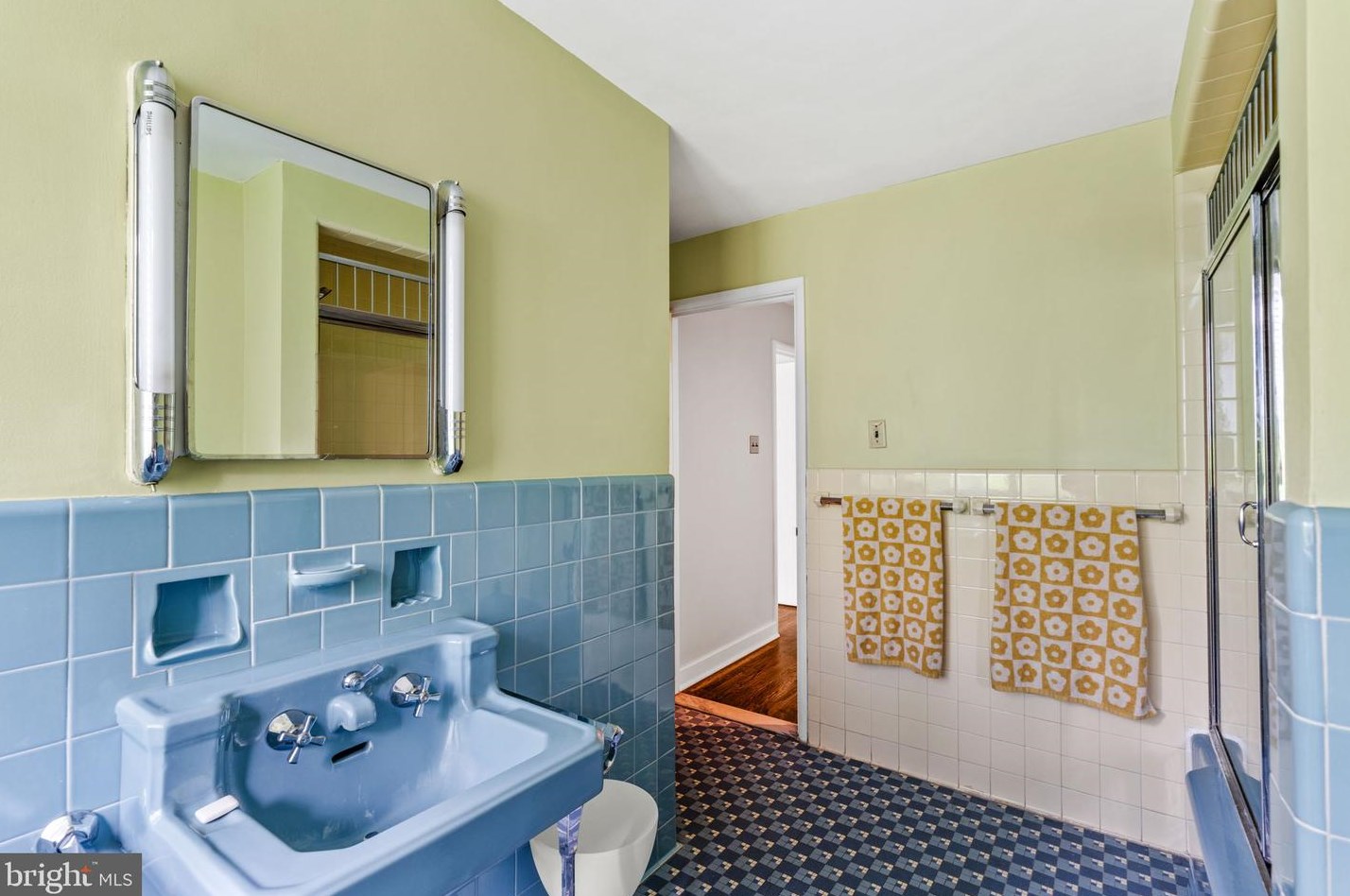 8301 High School Rd, Melrose Park PA  19027-2009 exterior