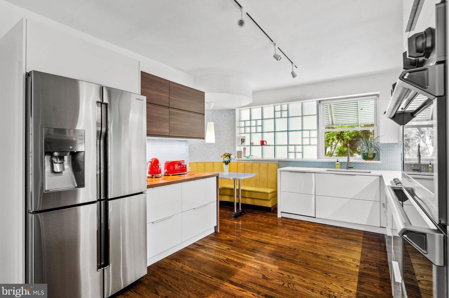 8301 High School Rd, Melrose Park PA  19027-2009 exterior