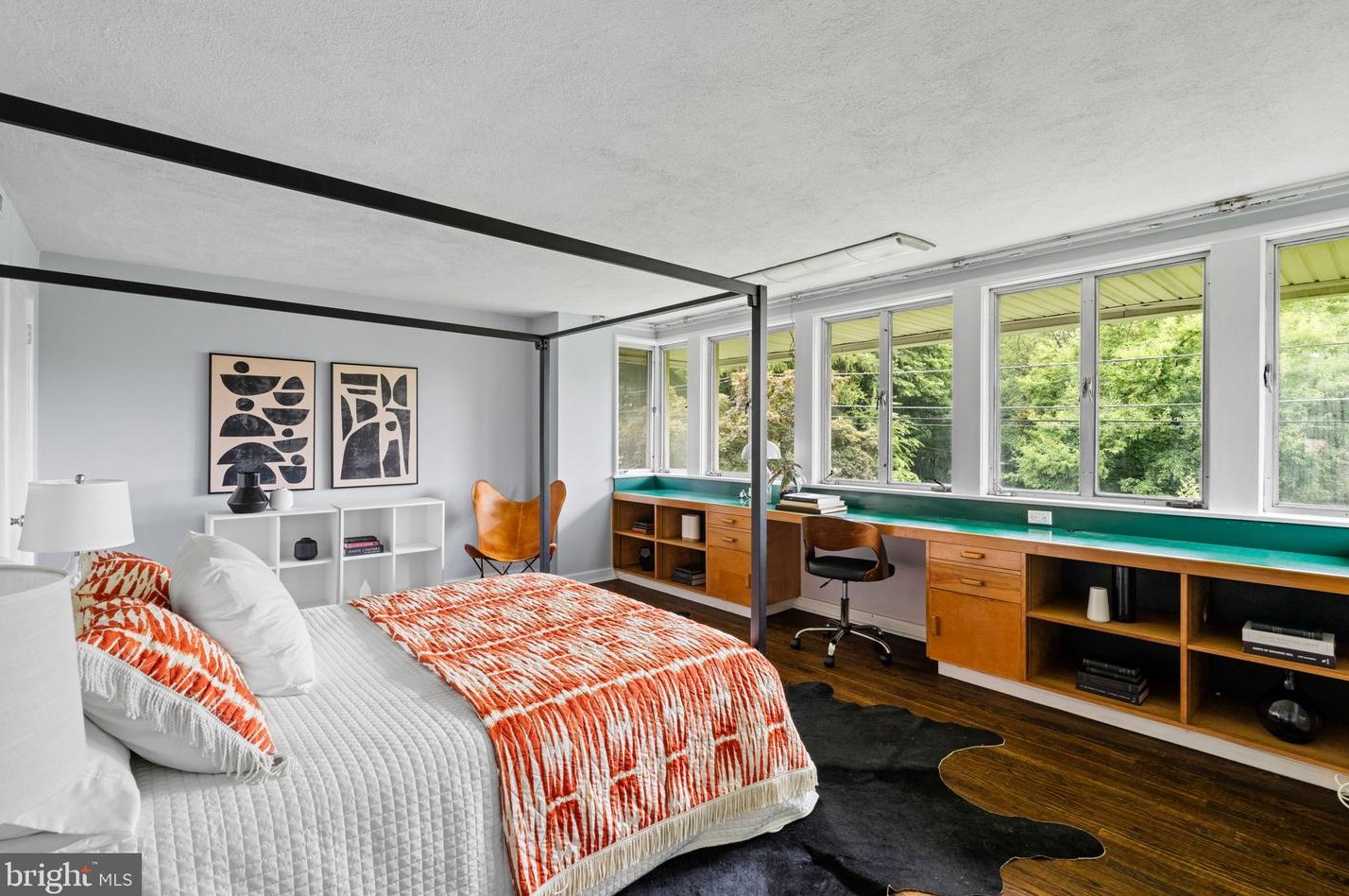 8301 High School Rd, Melrose Park PA  19027-2009 exterior