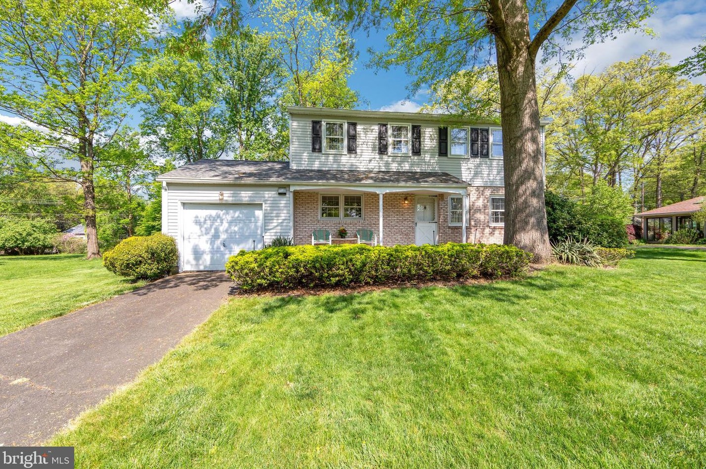 224 Oakland Pl, North Wales PA  19454-2462 exterior