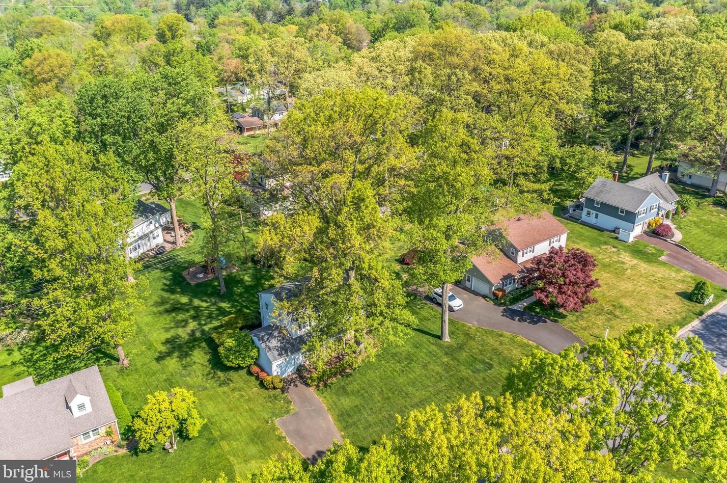 224 Oakland Pl, North Wales PA  19454-2462 exterior