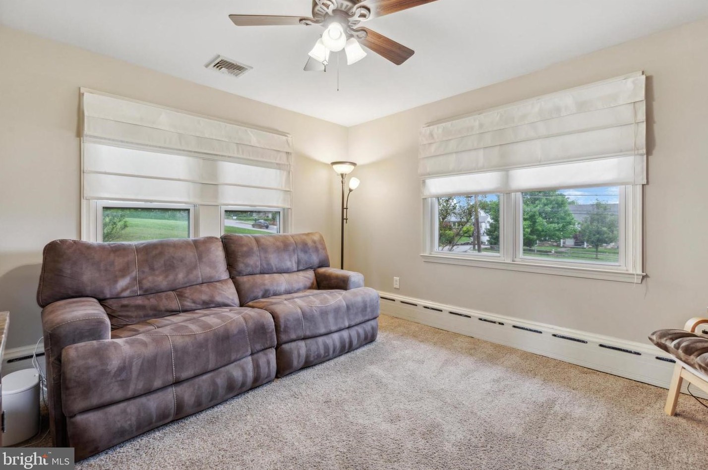 1504 New Hope St, Norristown PA 19401-3548 exterior