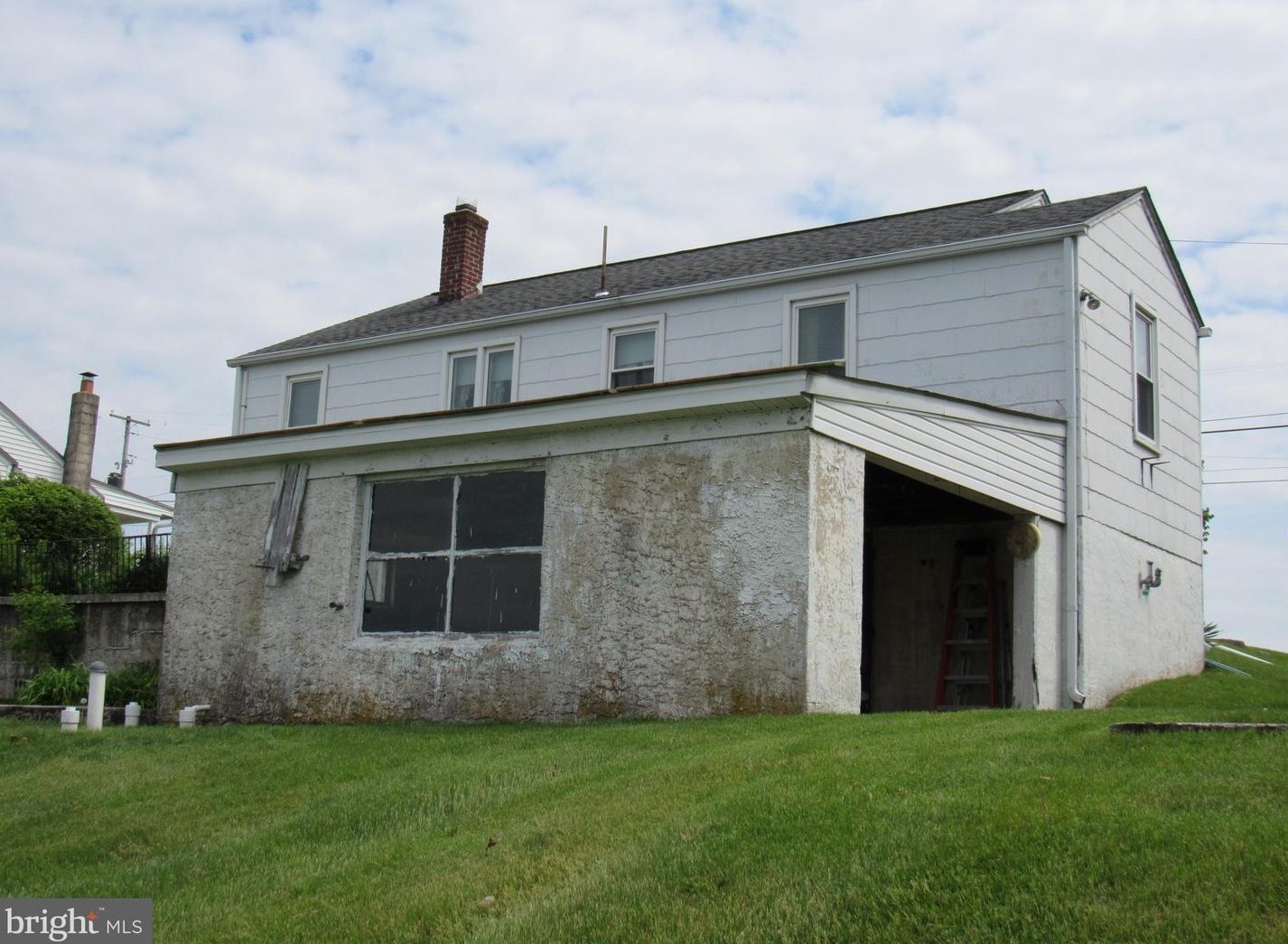 1636 Farmington Ave, Pottstown PA 19464-1401 exterior