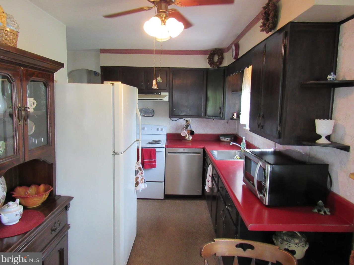 1636 Farmington Ave, Pottstown PA 19464-1401 exterior