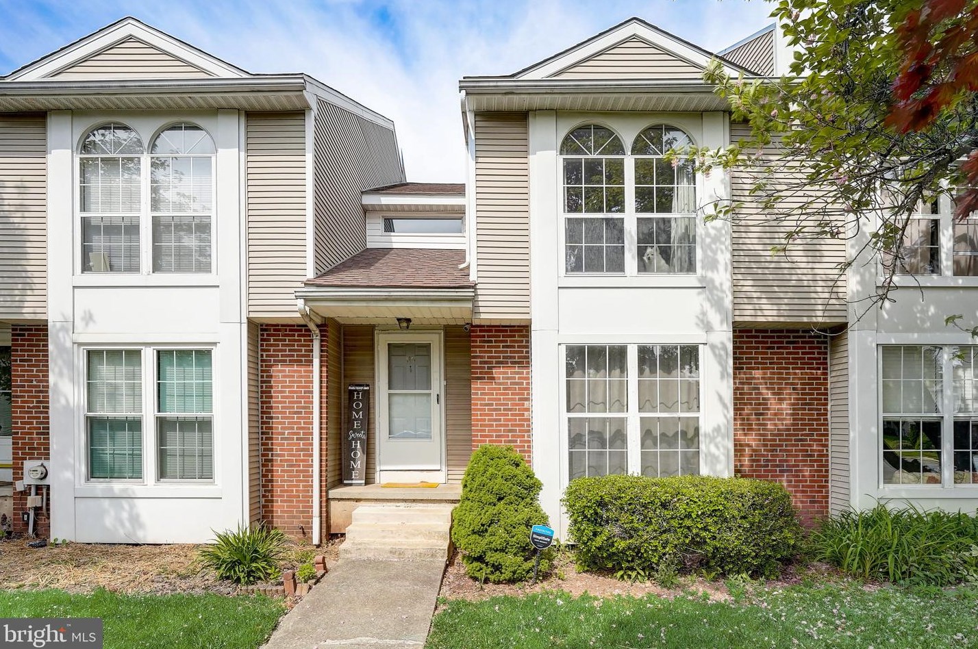 115 Teakwood Ct, Norristown, PA 19401-1638