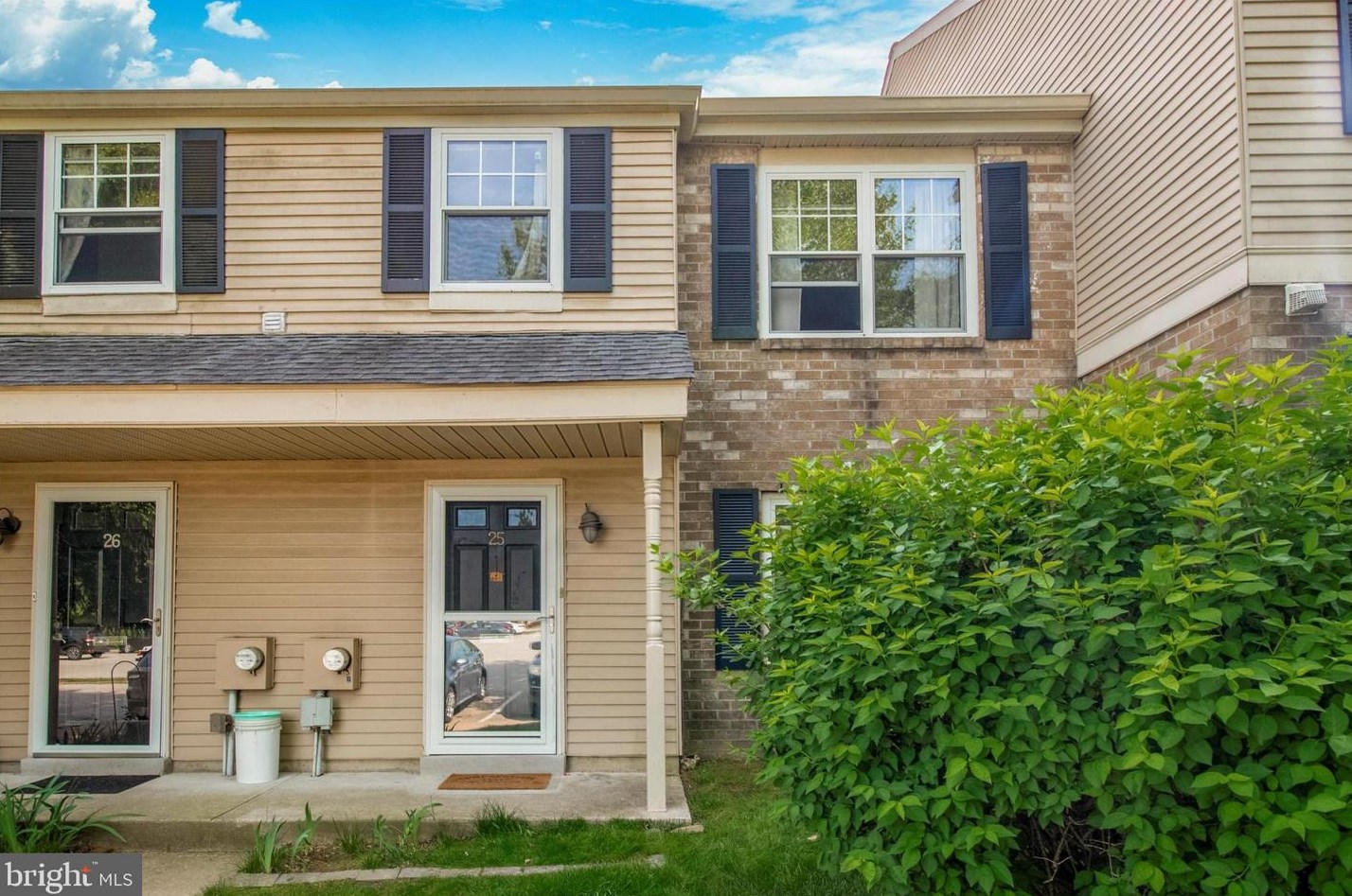 25 Yorktown Ct, Blue Bell, PA 19422-2522