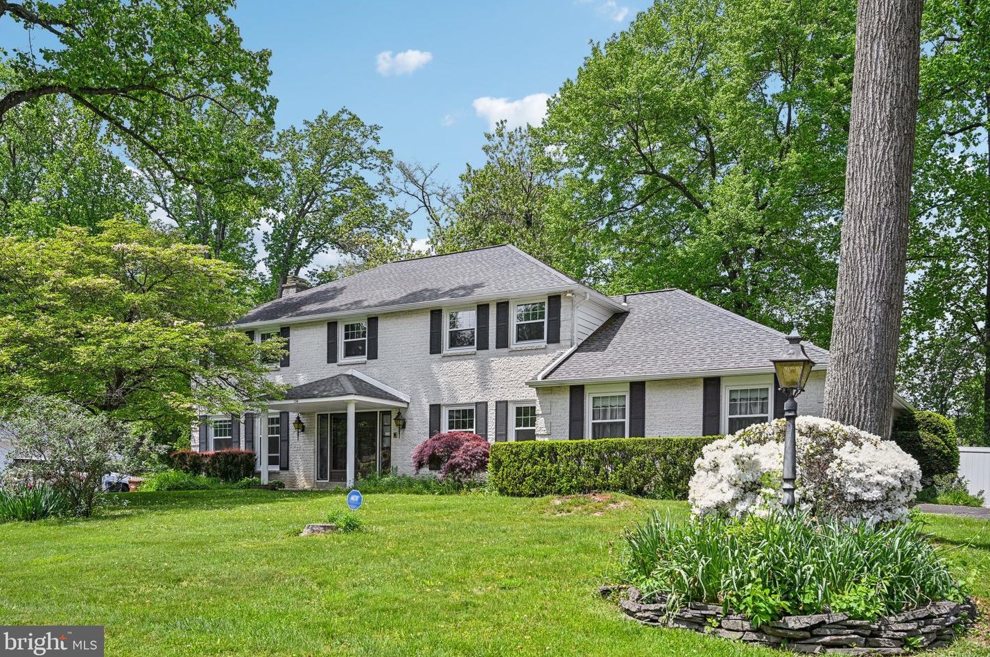 134 Executive Dr, Prospectville, PA 19002-2412
