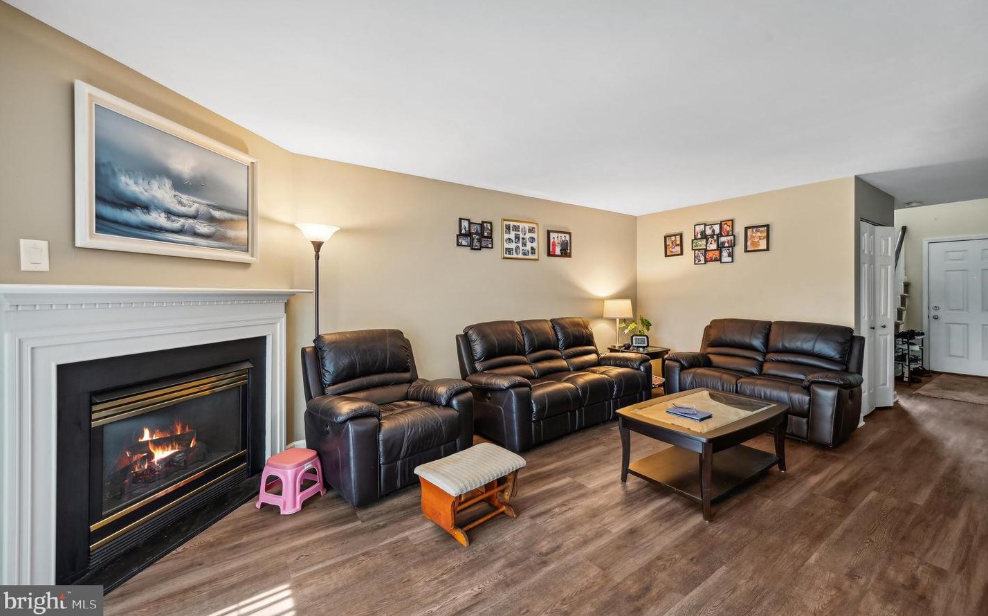 359 Hamilton Dr, Harleysville PA  19438-2152 exterior