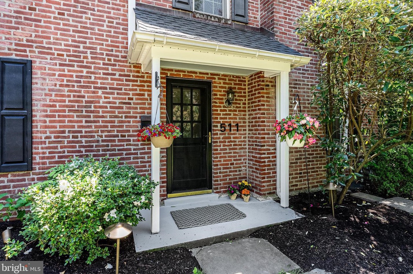 511 Beaver Rd, Ardsley, PA 19038-2805