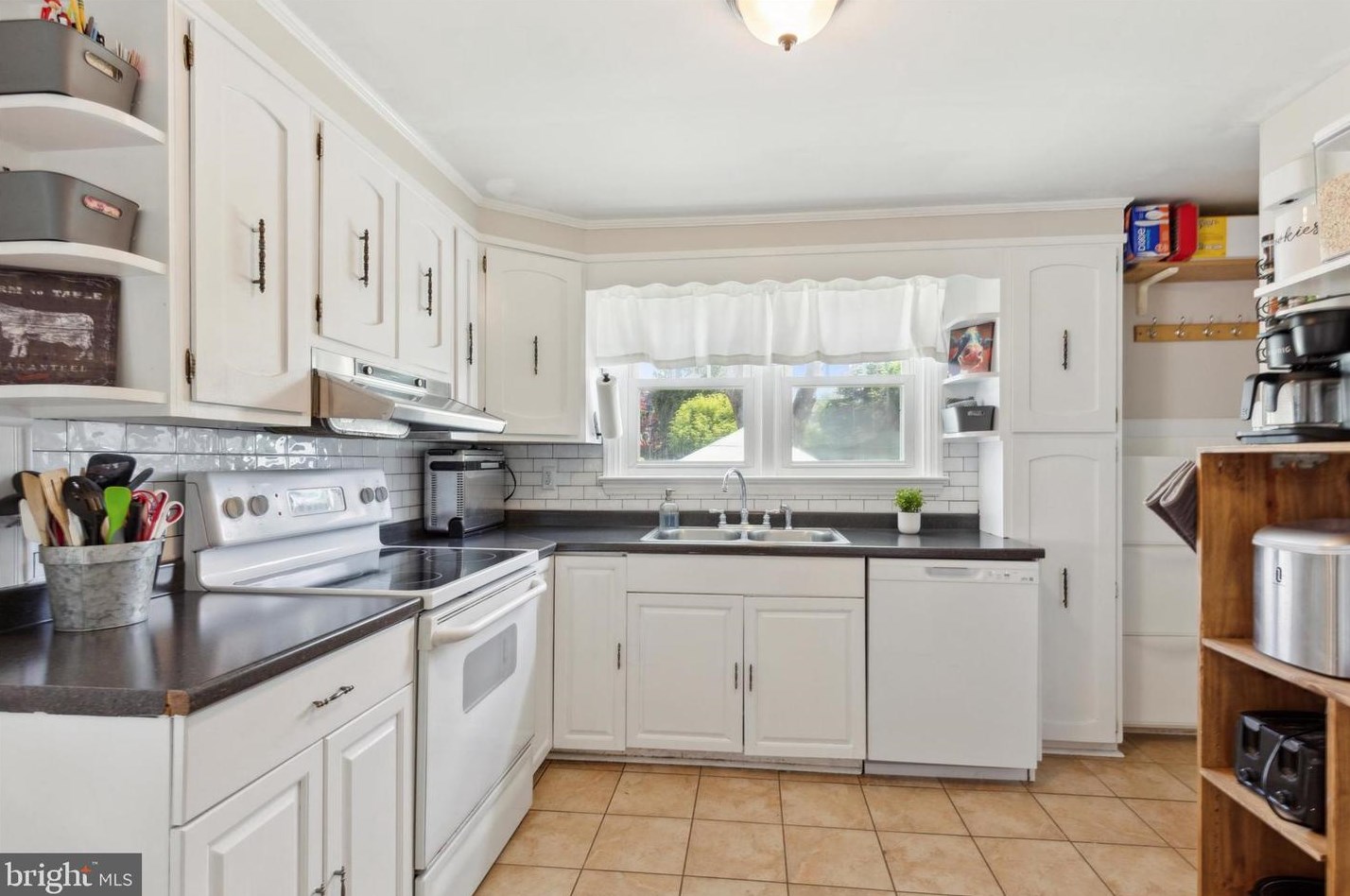 2770 Egypt Rd, Norristown PA  19403-2223 exterior