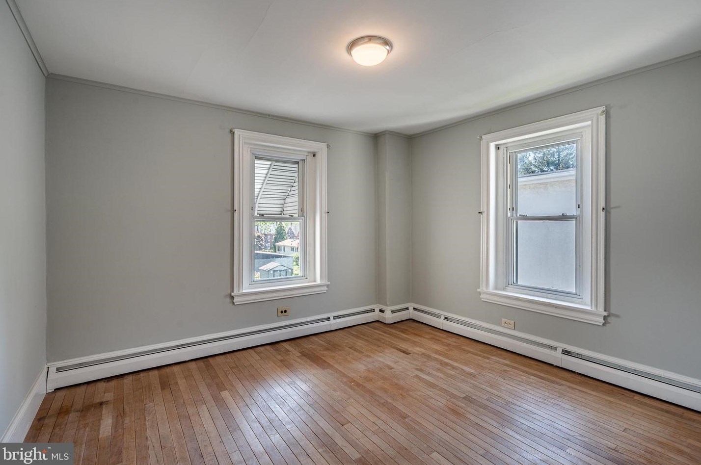 526 Walnut St, Limerick PA 19468-2413 exterior