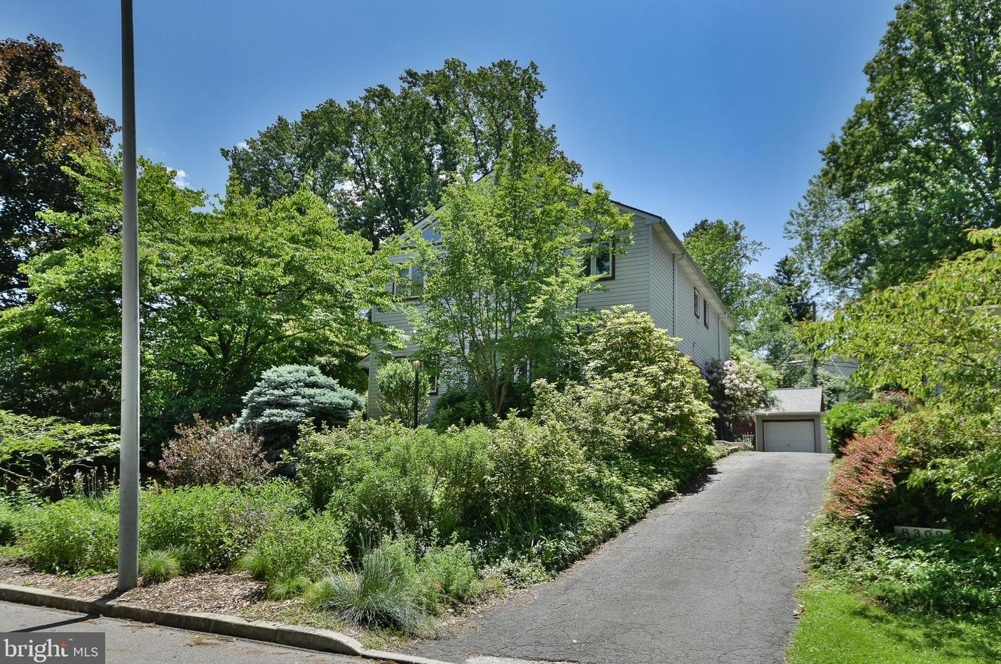 8300 Hull Dr, Ardsley, PA 19038-7514