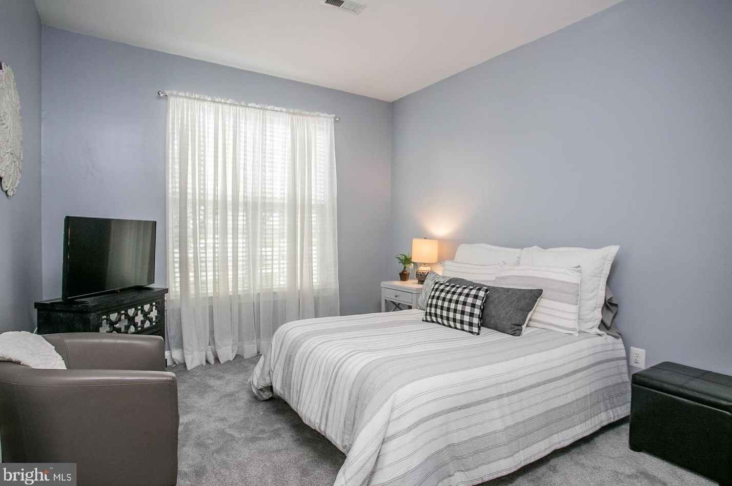 8 Newbury Way, Lansdale PA 19446-4379 exterior