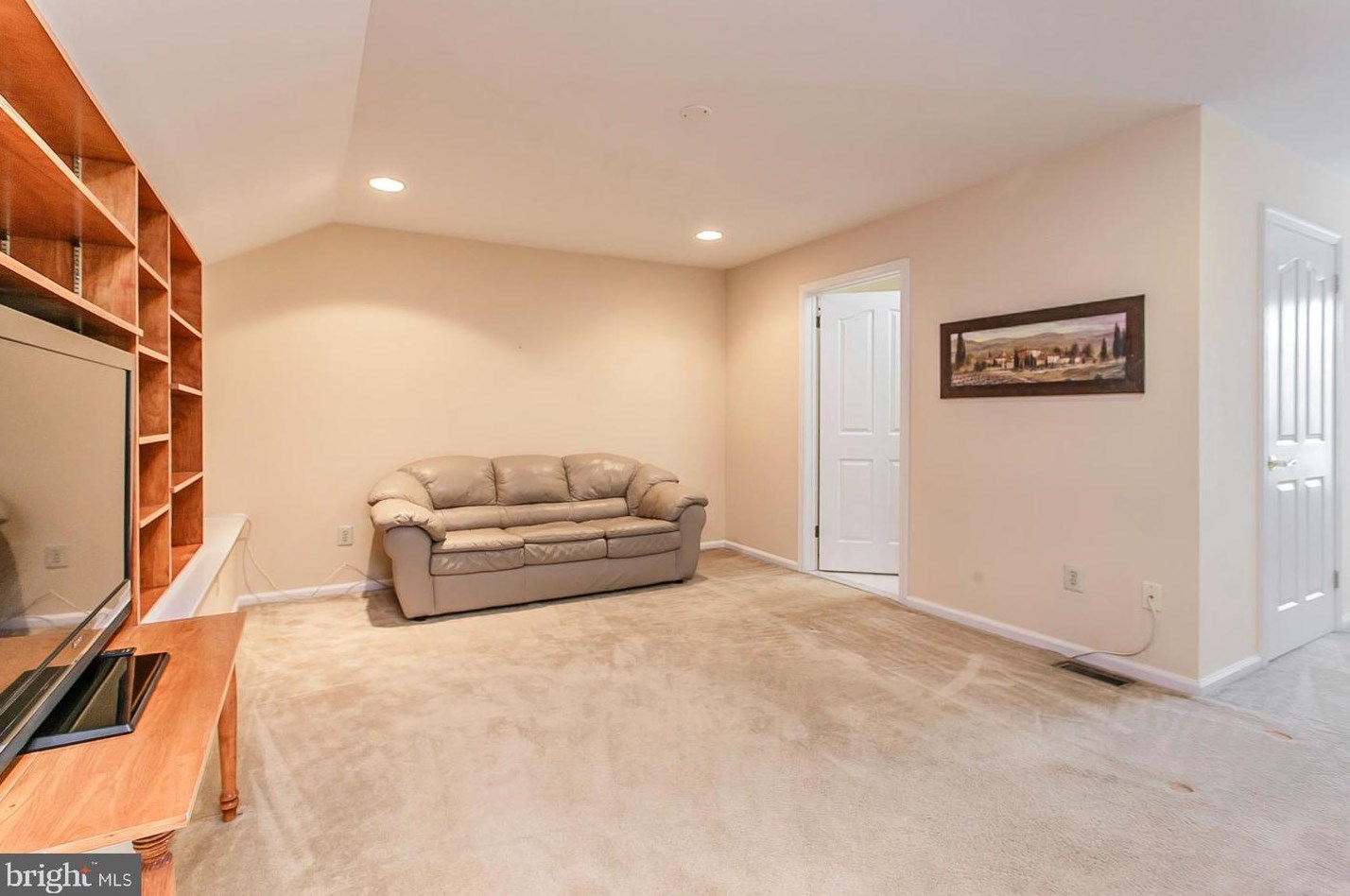 8 Newbury Way, Lansdale PA 19446-4379 exterior