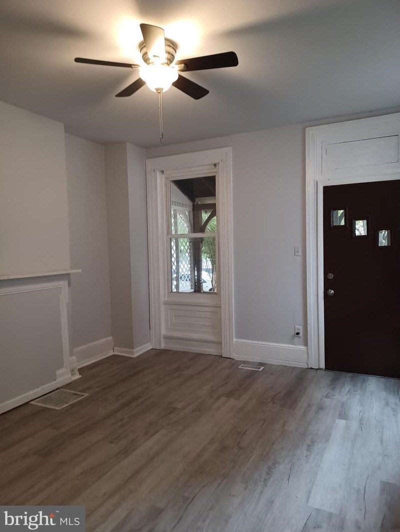 709 Marshall St, Norristown PA  19401-4129 exterior