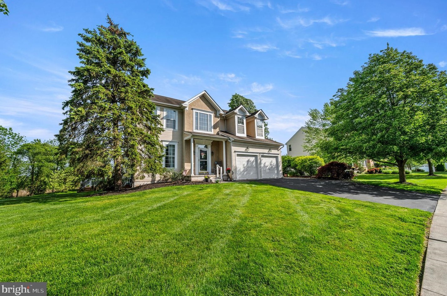 530 Tawnyberry Ln, Collegeville, PA 19426-3845