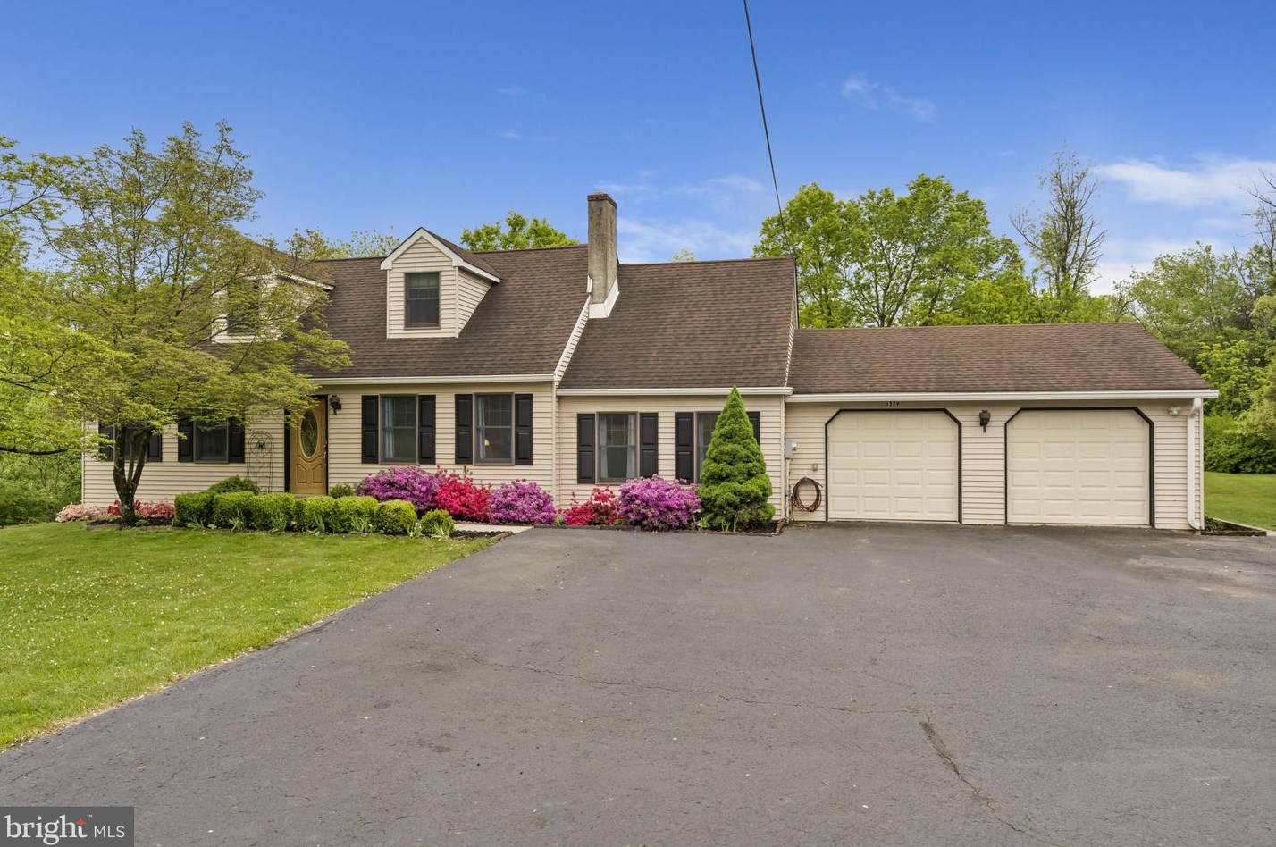 1529 Salford St, Harleysville, PA 19438-1546