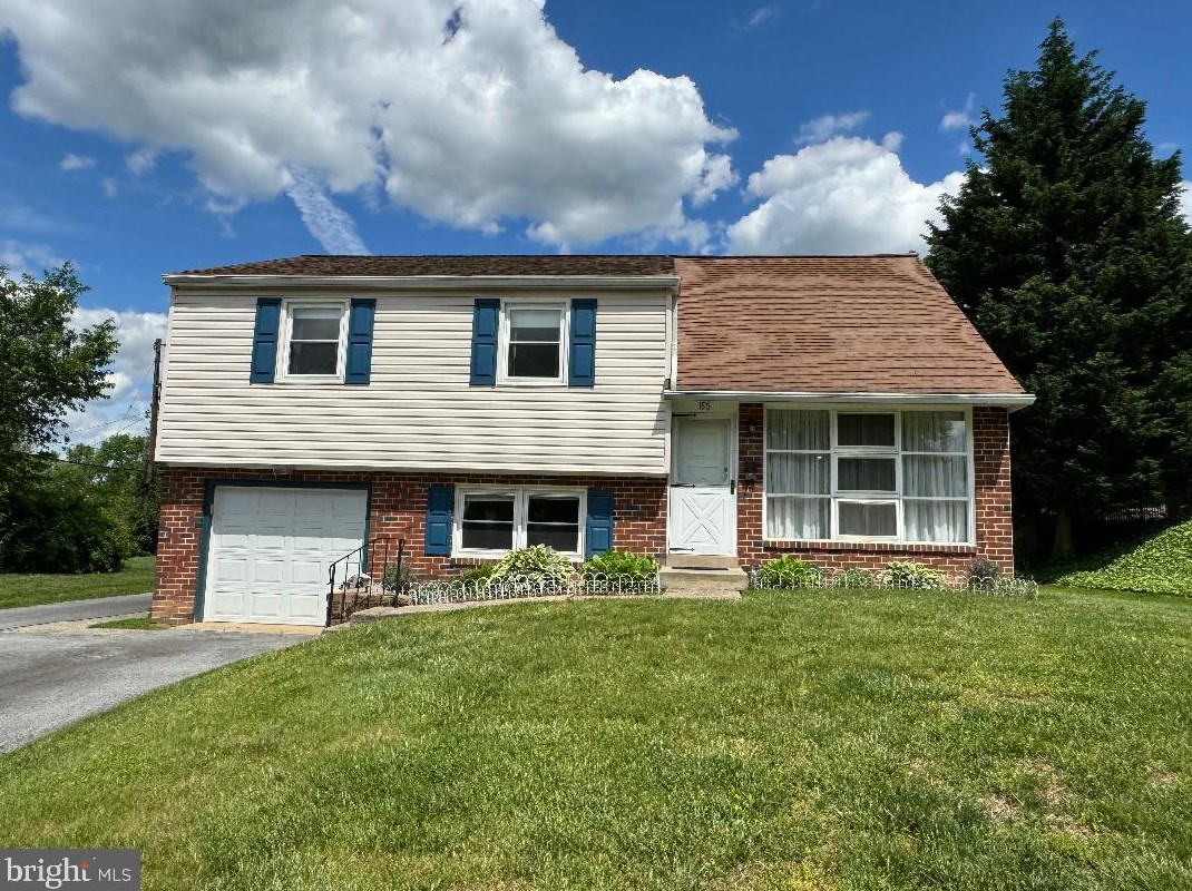 195 Lowell Ter, Norristown, PA 19406-1921