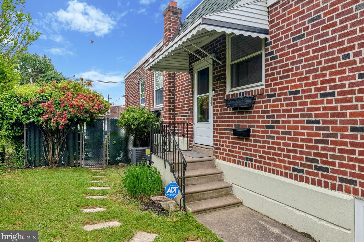 630 Calamia Dr, Norristown, PA 19401-3125