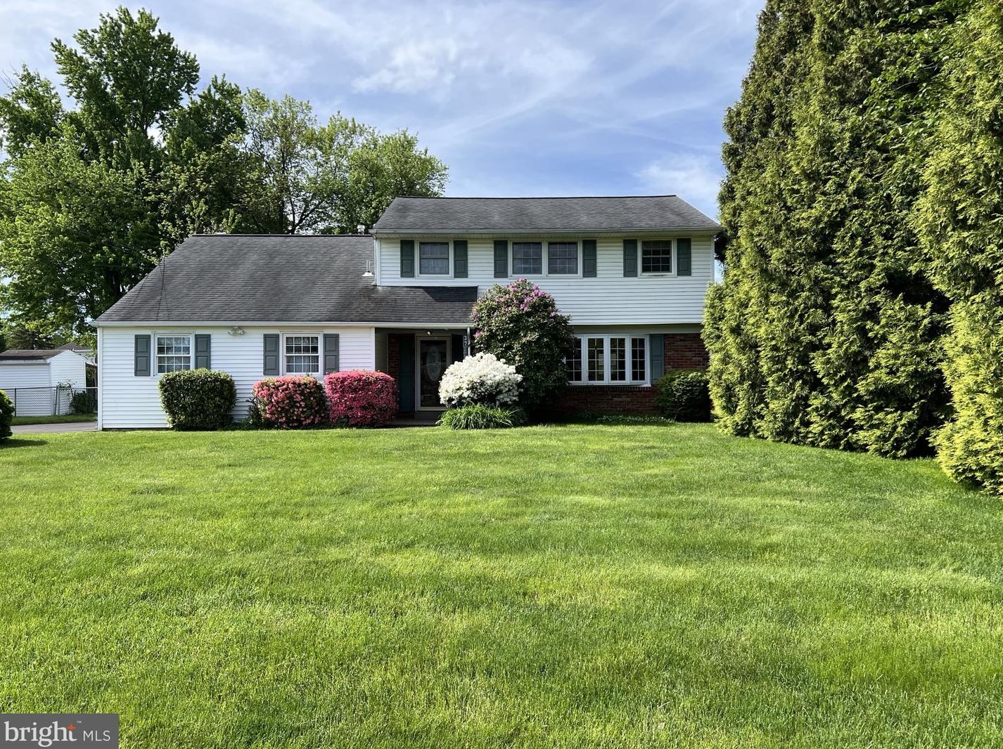 37 Latchstring Ln, Hatboro, PA 19040-1316