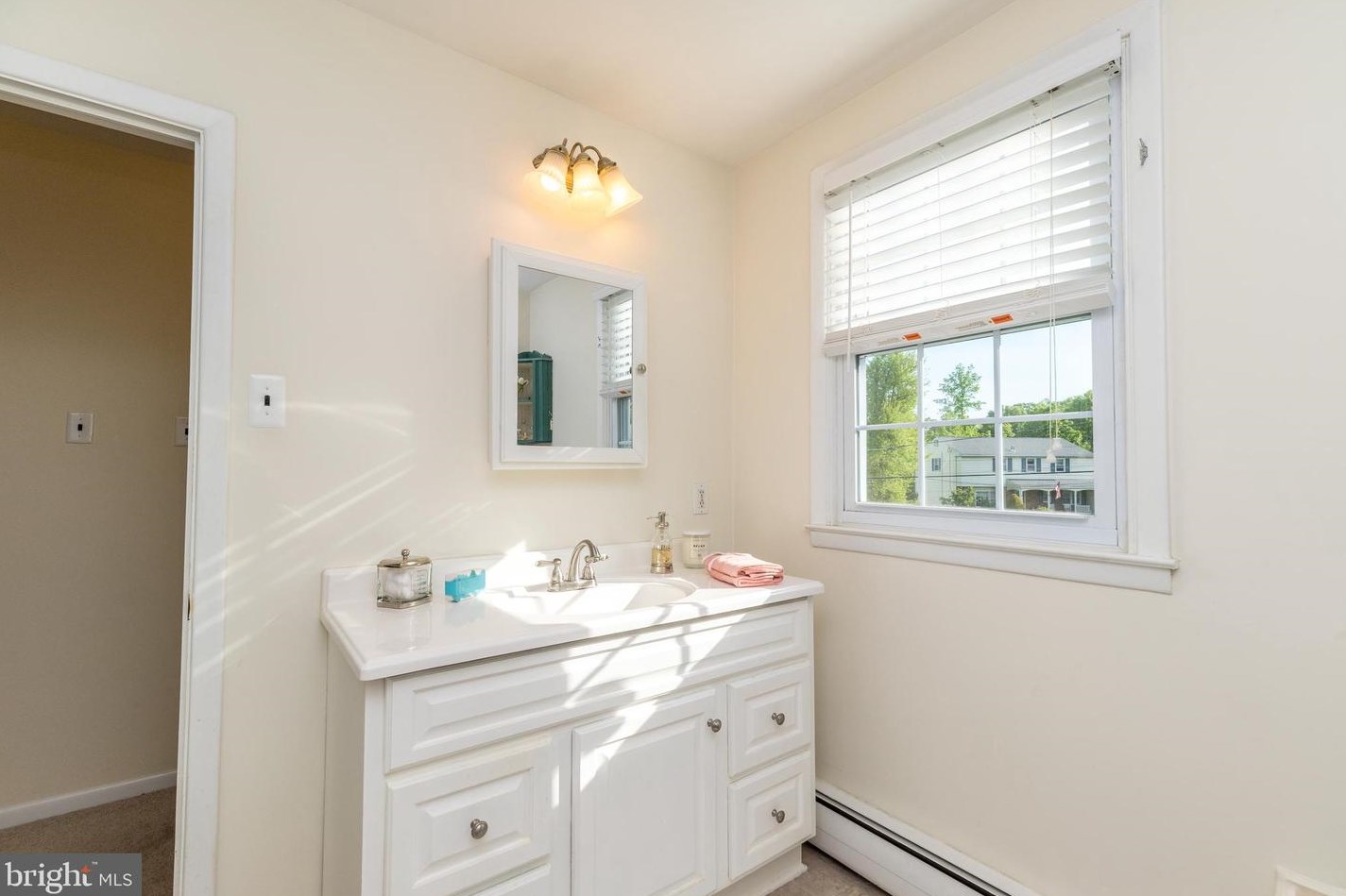 890 Bell Ln, Prospectville PA 19002-2905 exterior