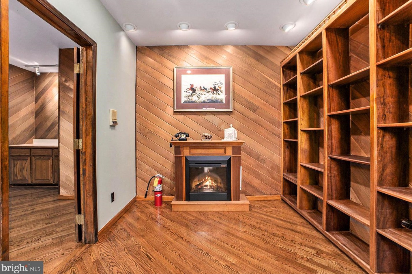 1989 Armstrong Dr, Lansdale PA 19446-5641 exterior