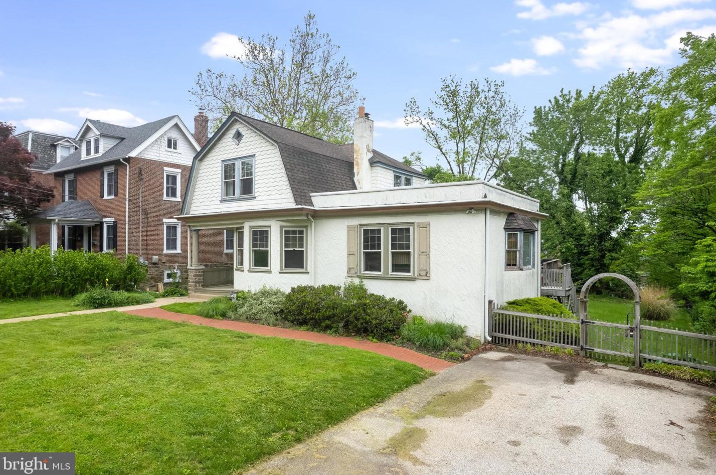 13 Bells Mill Rd, Ardsley, PA 19038-8236