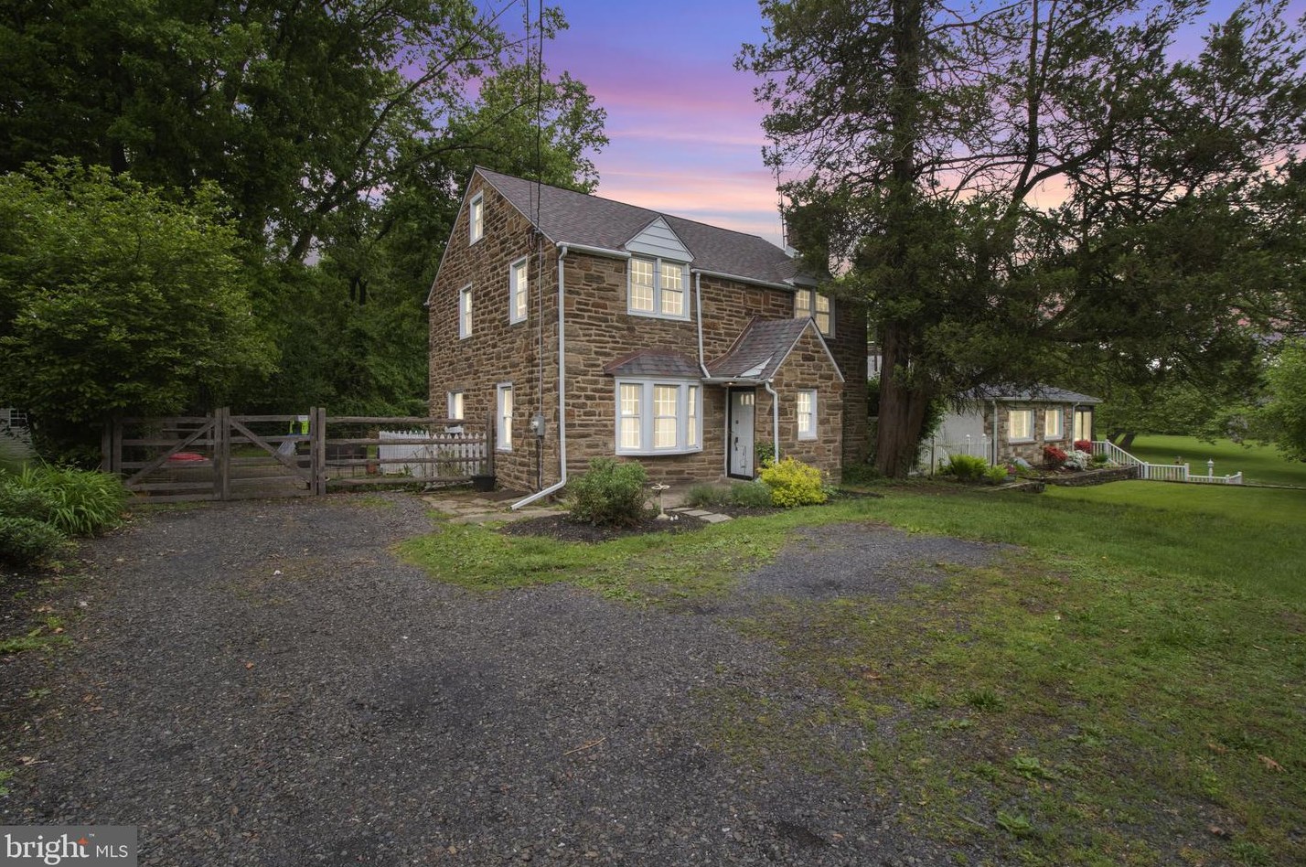 5 Waverly Rd, Ardsley, PA 19038-7237