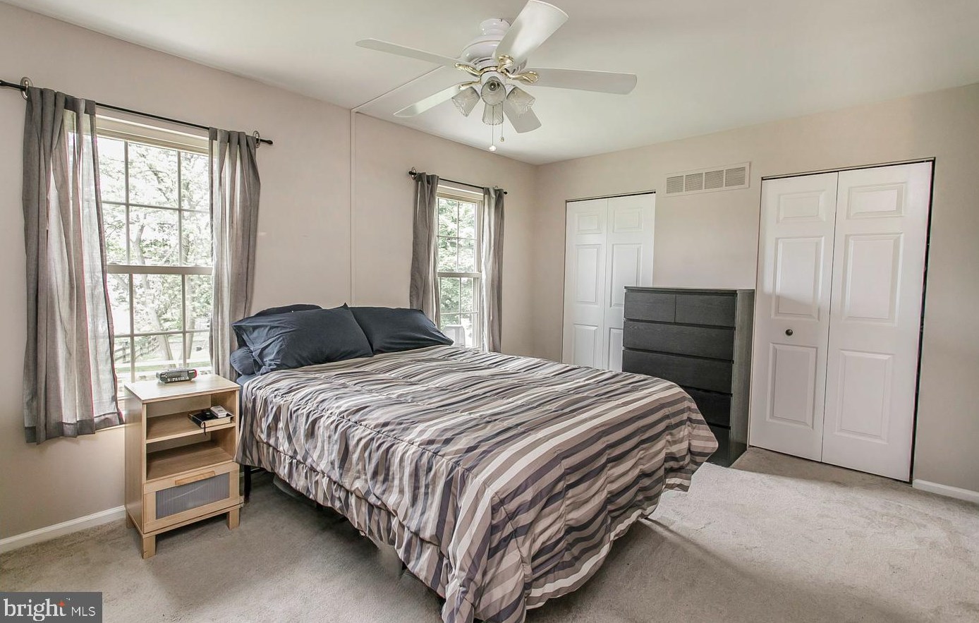 418 Maple Glen Cir, Pottstown PA  19464-3254 exterior