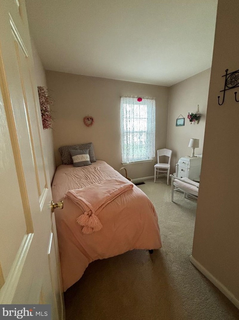 632 Maple Gln Cir, Pottstown PA 19464-3253 exterior