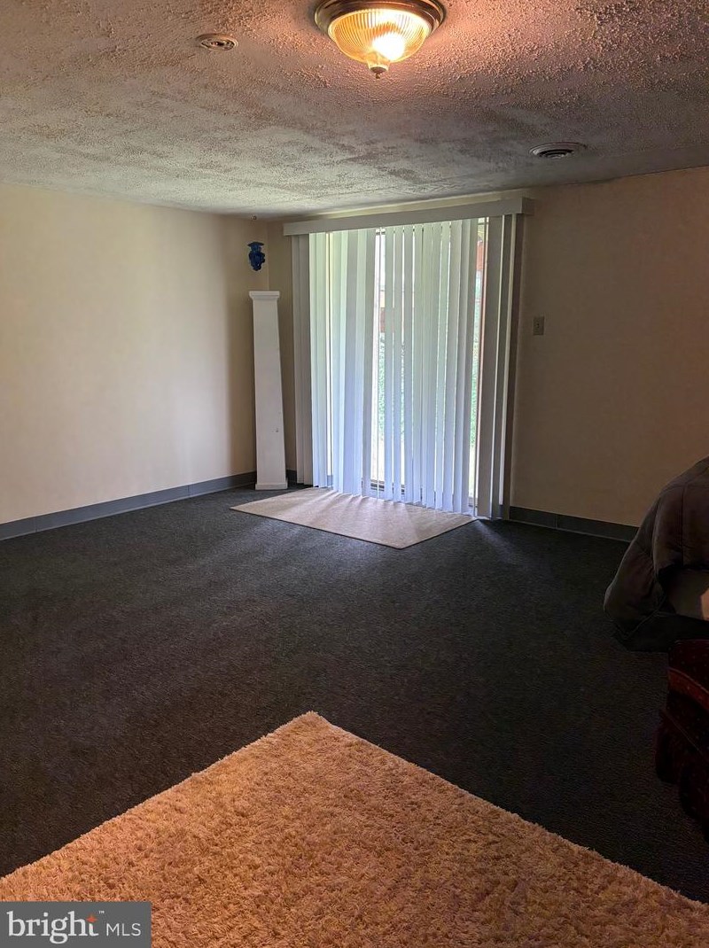 632 Maple Gln Cir, Pottstown PA 19464-3253 exterior