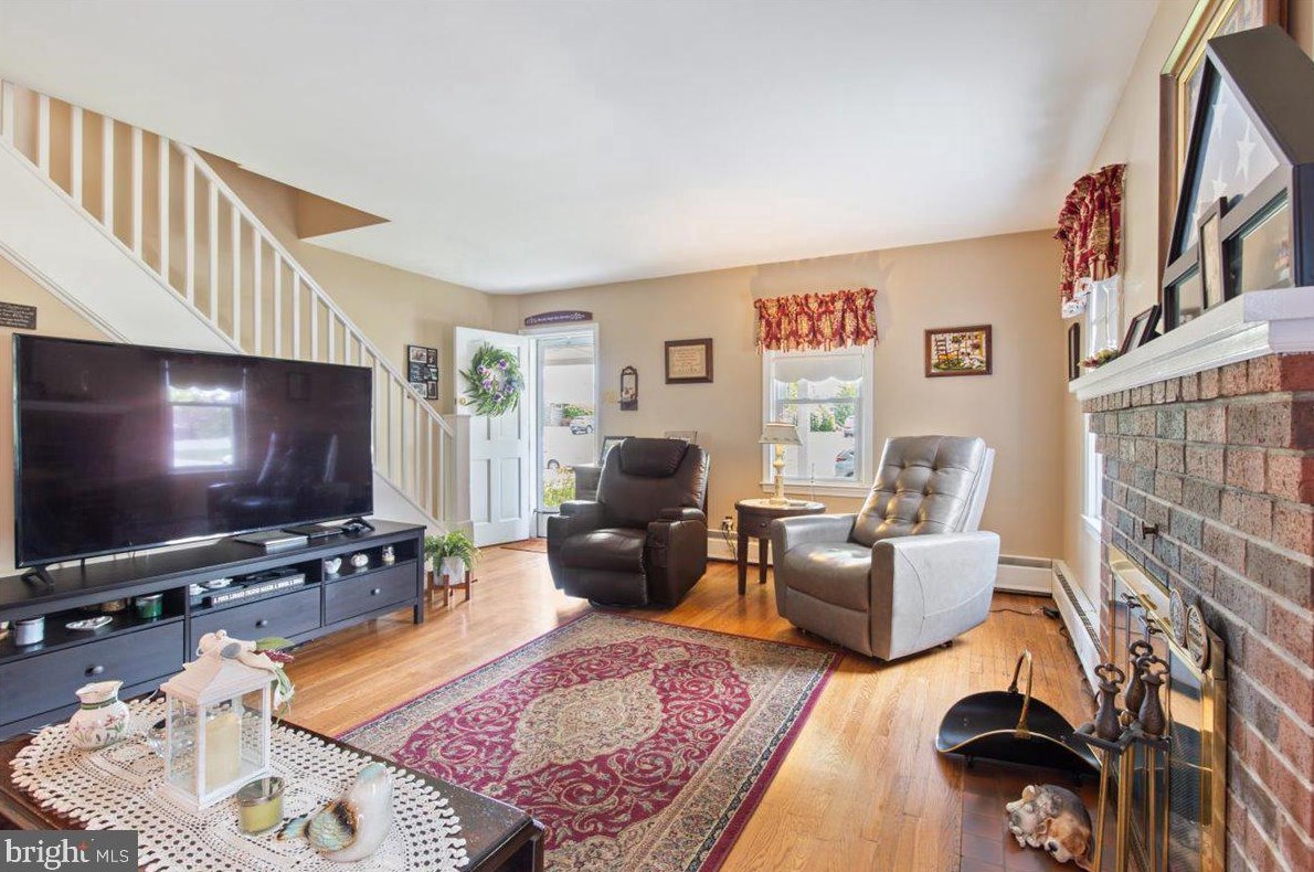 1823 Powell St, Norristown PA  19401-3304 exterior
