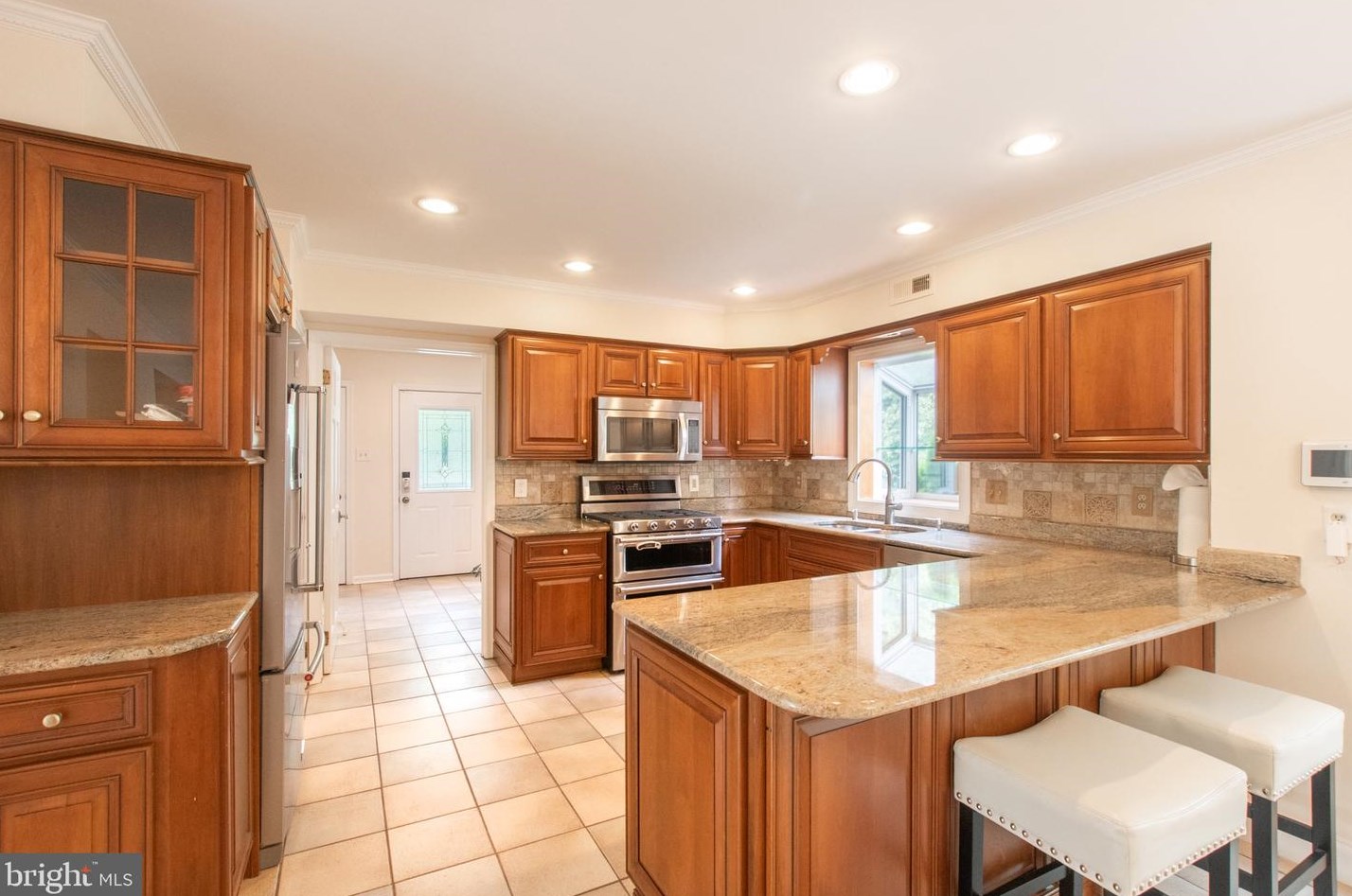 3111 Sky Dr, Norristown, PA 19403-1156