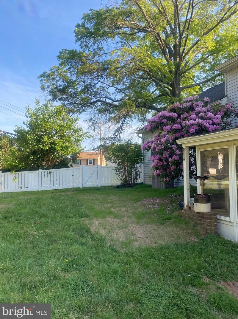2936 Michele Dr, Norristown PA  19403-4170 exterior