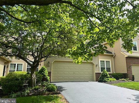 126 Pinecrest Ln, Lansdale, PA 19446-1468