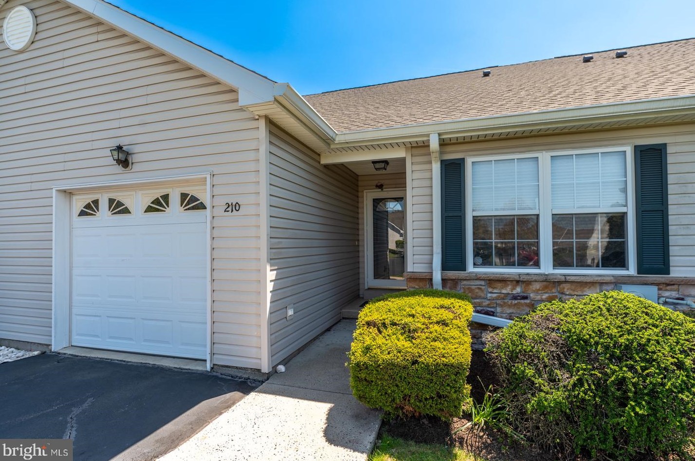 210 Franklin Ct, Limerick, PA 19468
