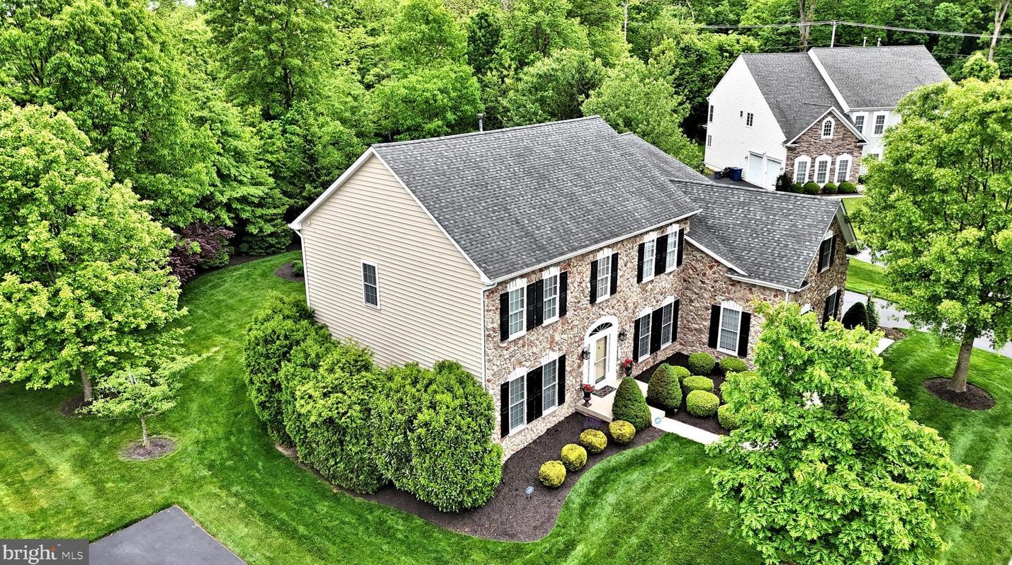129 Robertson Rd, North Wales, PA 19454-1219