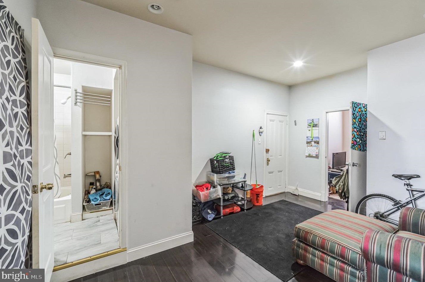 326 Cherry St, Norristown, PA 19401-4733