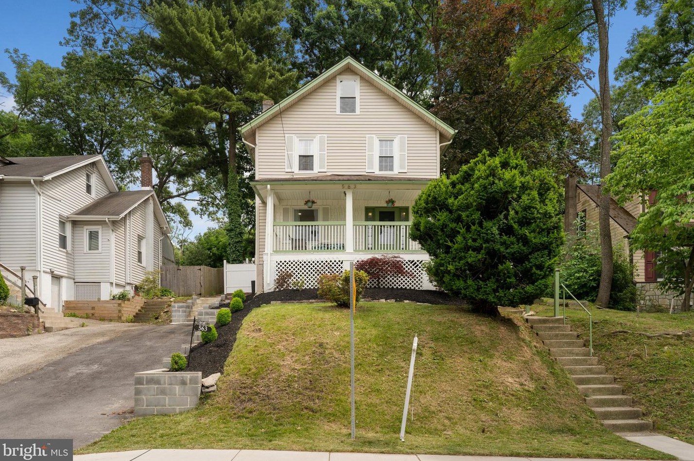 563 Edge Hill Rd, Ardsley, PA 19038