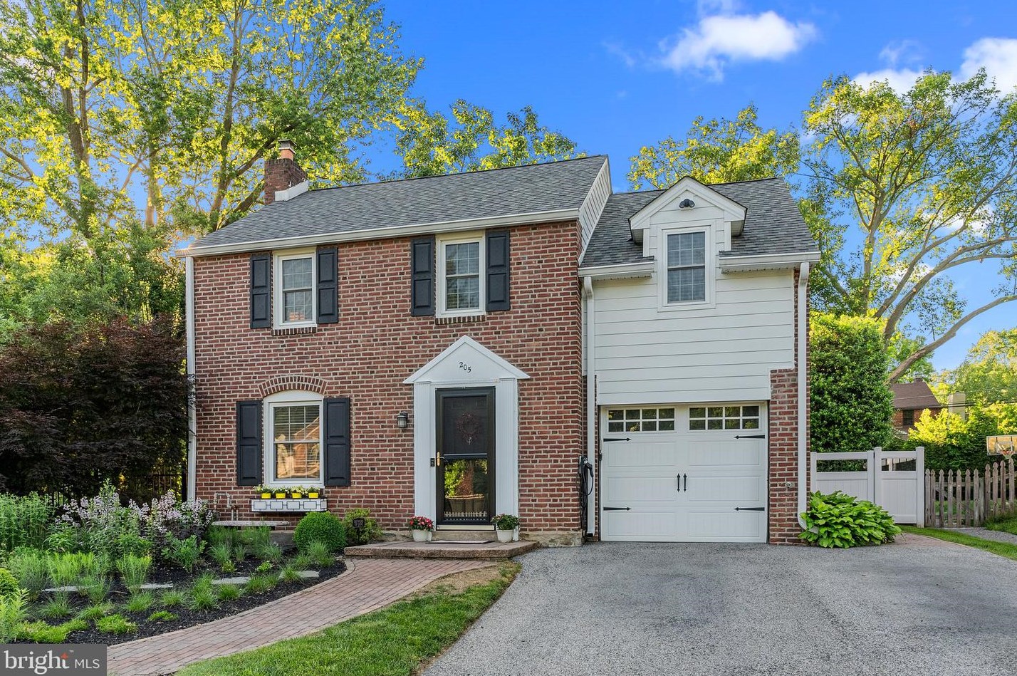 205 Terminal Ave, Ardsley, PA 19038-7825