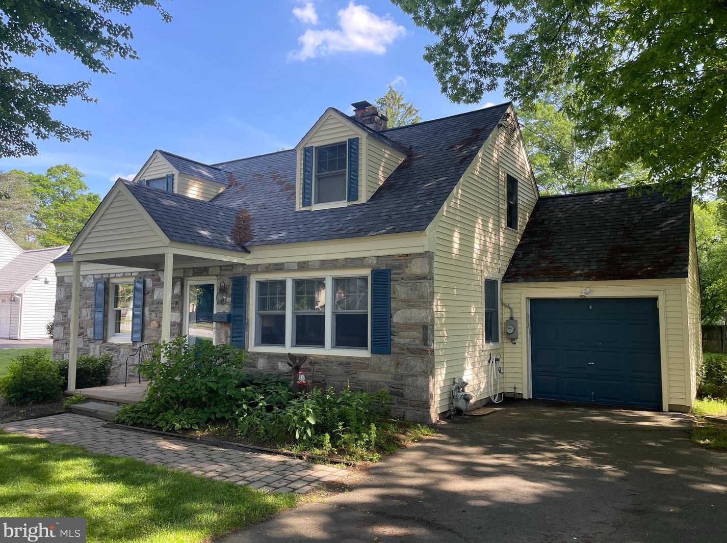 1608 Brent Rd, Oreland, PA 19075-2202